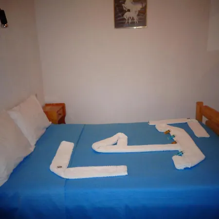 5 Platania Apartment *
